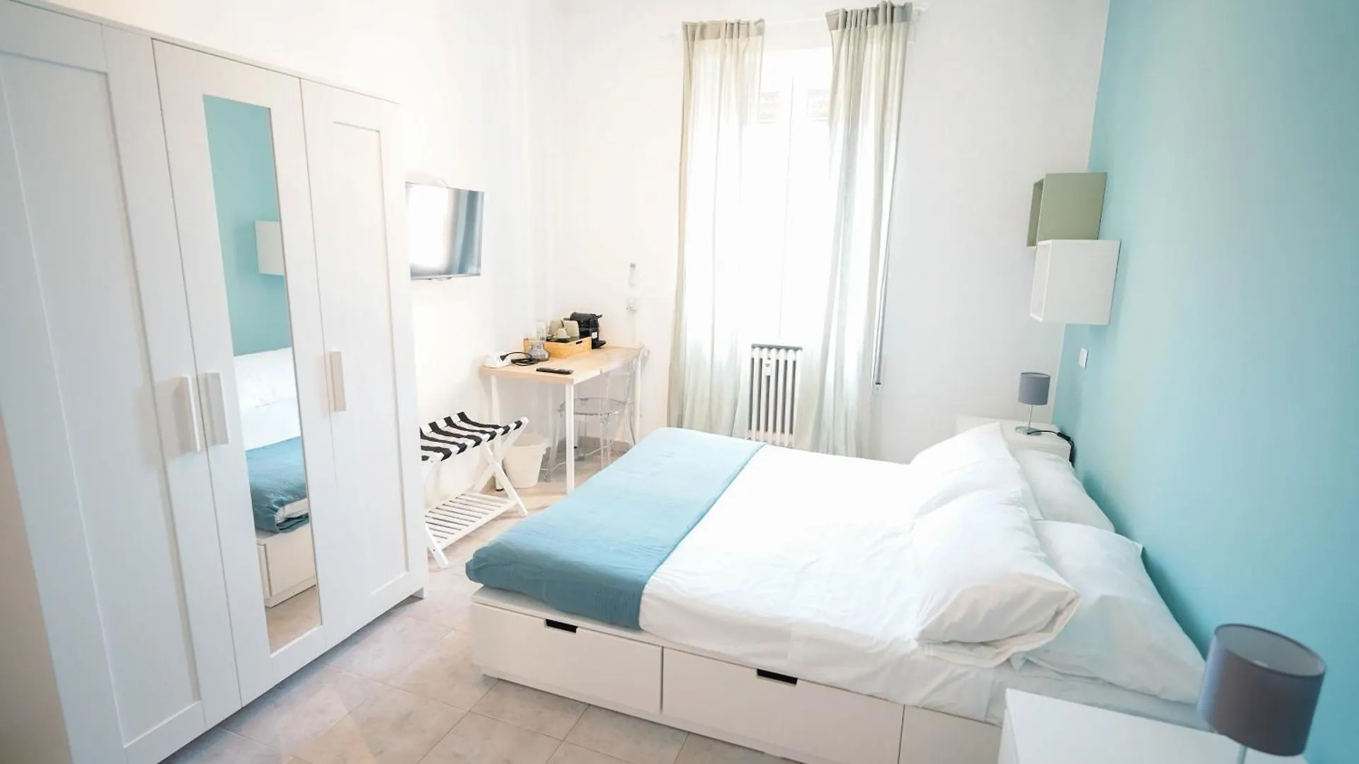 Salotto Tiburtino Bed & Breakfast Rome Italy
