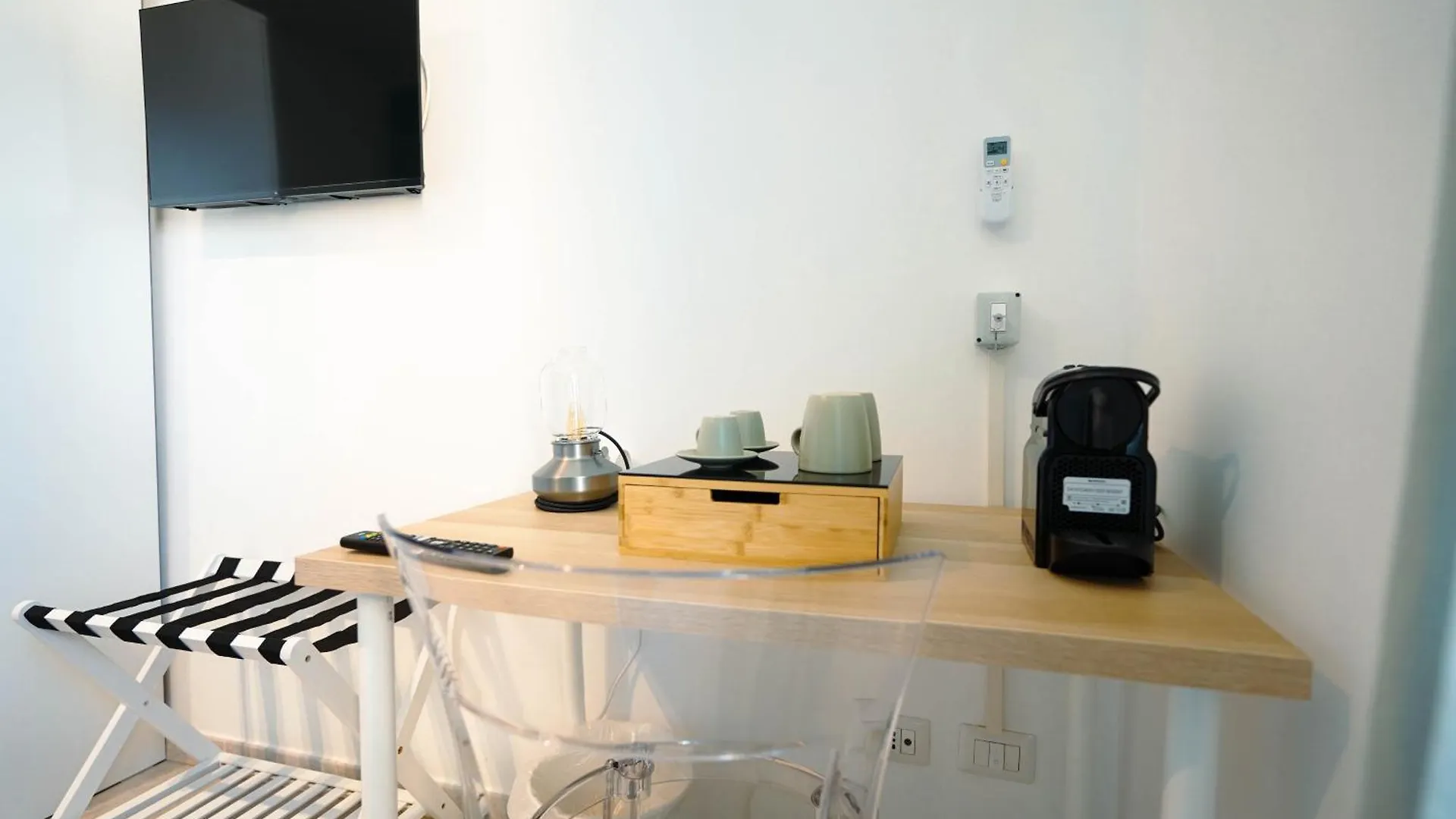 Salotto Tiburtino Bed & Breakfast Rome Italy